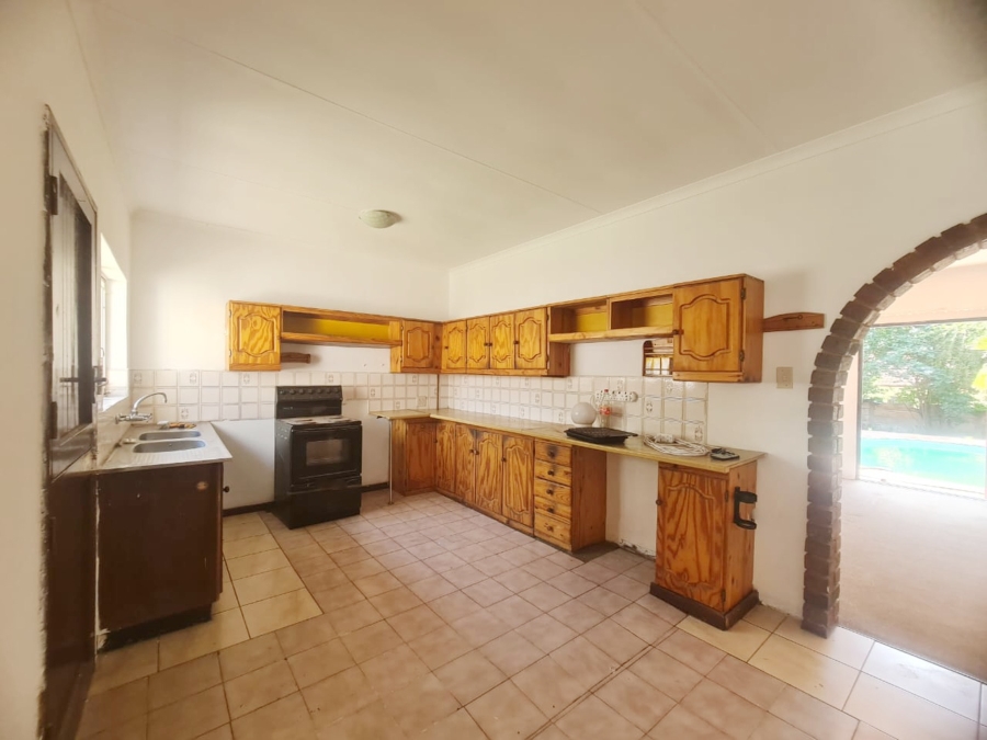 To Let 3 Bedroom Property for Rent in Ifafi North West